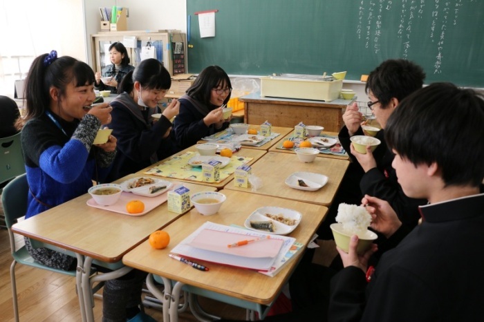 令和元年東中給食の写真1
