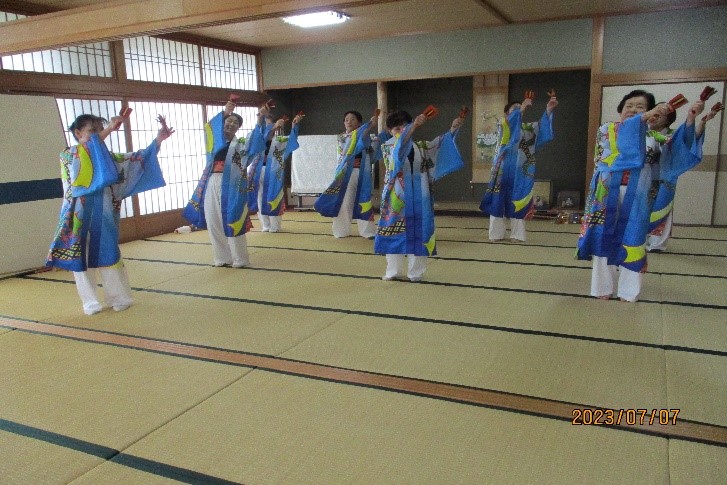 傘踊り