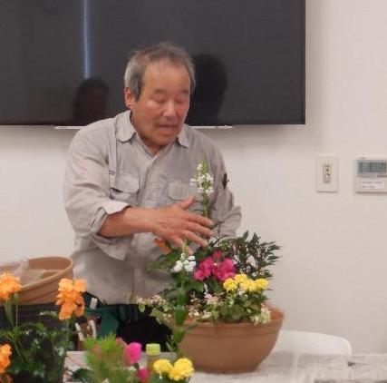 是川講師
