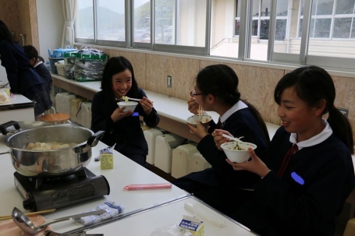 2020鍋給食の写真1
