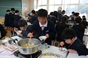 2020鍋給食の写真4