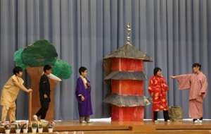 小学生の斑鳩寺劇の写真2