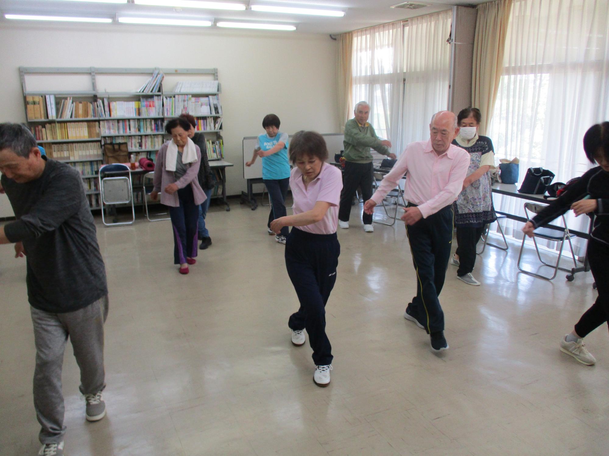 貯筋体操講座風景