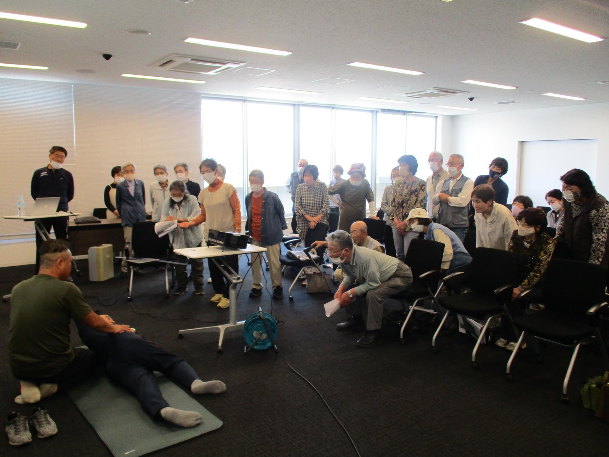 5月28日 健康寿命の延伸 特に姿勢について（講師：訪問看護ステーション Towa 代表/理学療法士 長井 大治 先生）