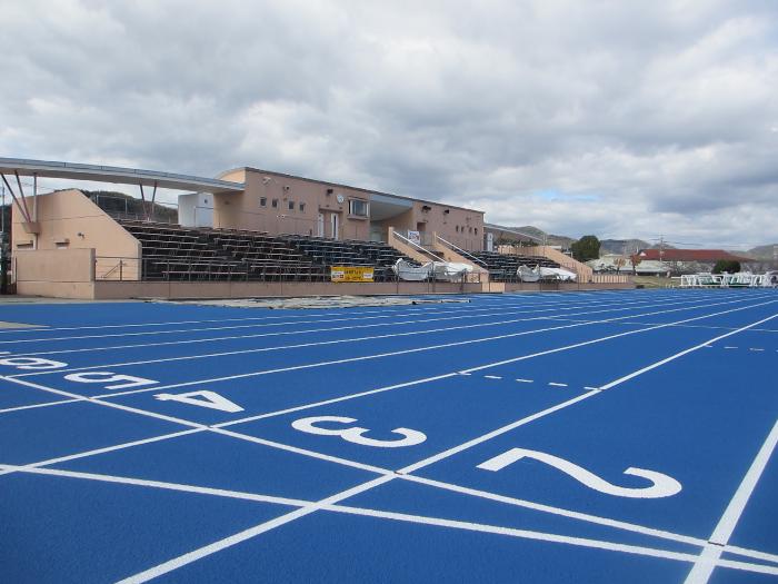 4種公認陸上競技場