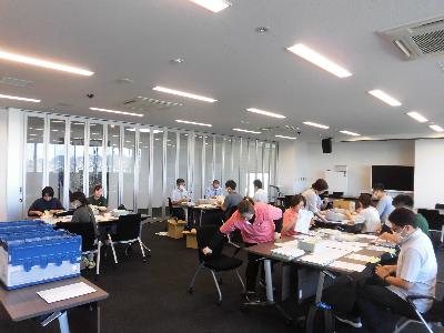 ちらし仕分け作業